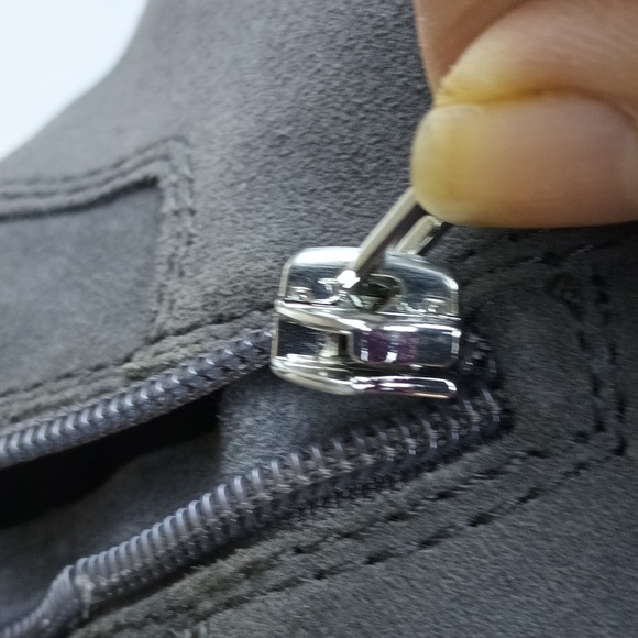 Vince Camuto Women's Riding Taupe Notch. Suede Classic Tall Riding Size 8.5 M - Picture 16 of 16